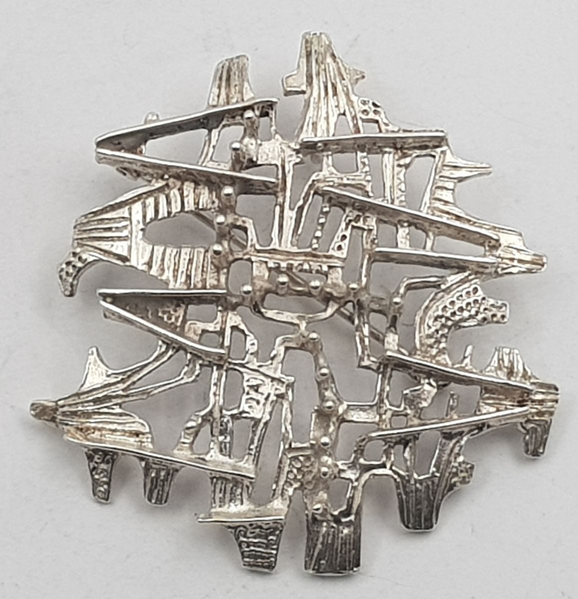 Anheng/brosje av Studio Else & Paul