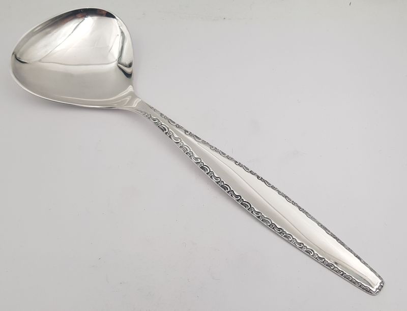 Romanse: Krem/kompottskje 21,7 cm