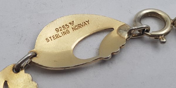 Hovedbilde Armbånd i hvit/sort emalje i 925 S av Finn Jensen