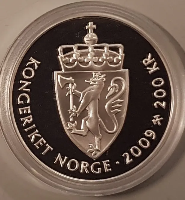 Hovedbilde 200 kr 2009 - Hamsun (2)