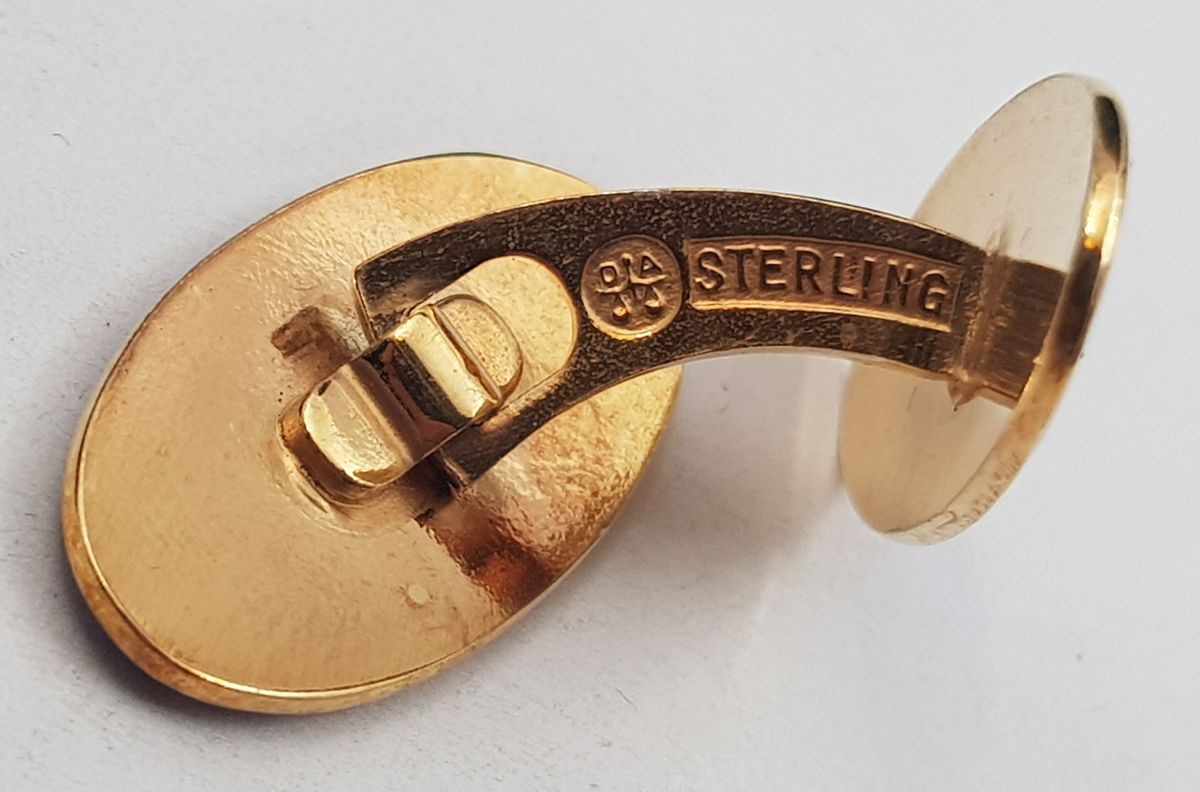 Mansjettknapper i sølv og blå emalje fra D-A.